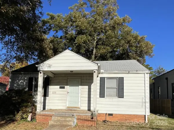 2120 Vanderbilt Road, Charlotte, NC 28206