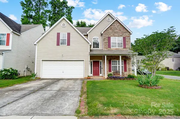 2019 Aberglen Drive, Charlotte, NC 28262