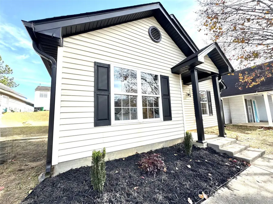 1135 Hannah Rae Court, Charlotte, NC 28214 - Image #2