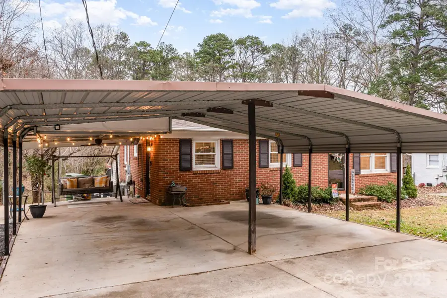 708 Noles Drive, Mount Holly, NC 28120 - Image #3