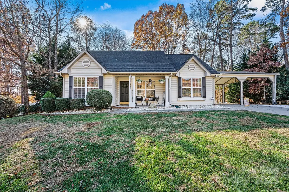7176 Hunters Bluff Drive, Denver, NC 28037 - Image #1