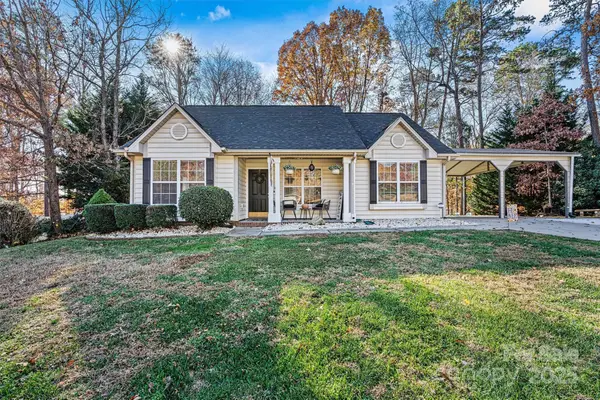 7176 Hunters Bluff Drive, Denver, NC 28037