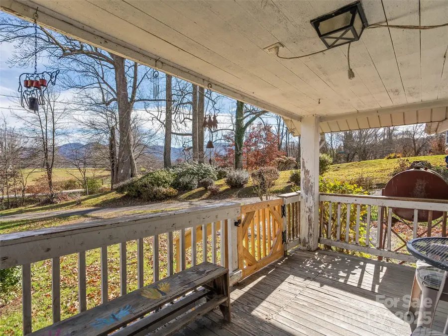 396 Will Hyatt Road, Waynesville, NC 28786 - Image #2