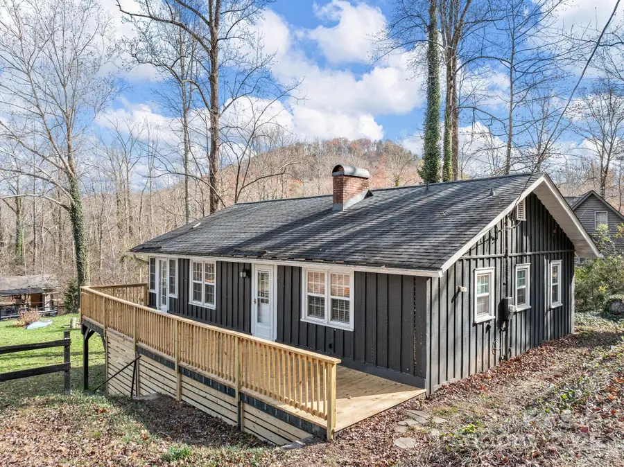 1420 W Lakeshore Drive, Landrum, SC 29356 - Image #3