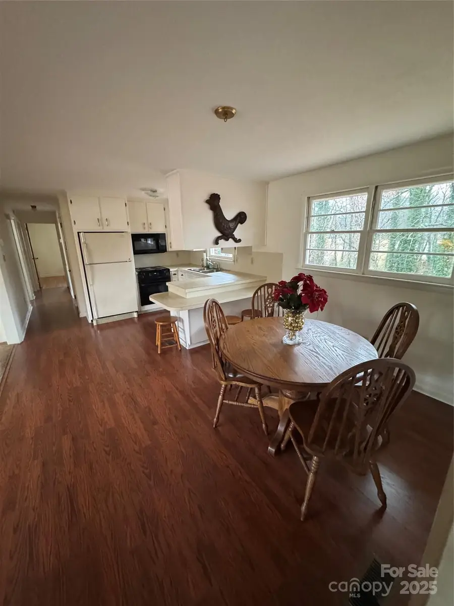 1922 30th Street Ne, Hickory, NC 28601 - Image #2