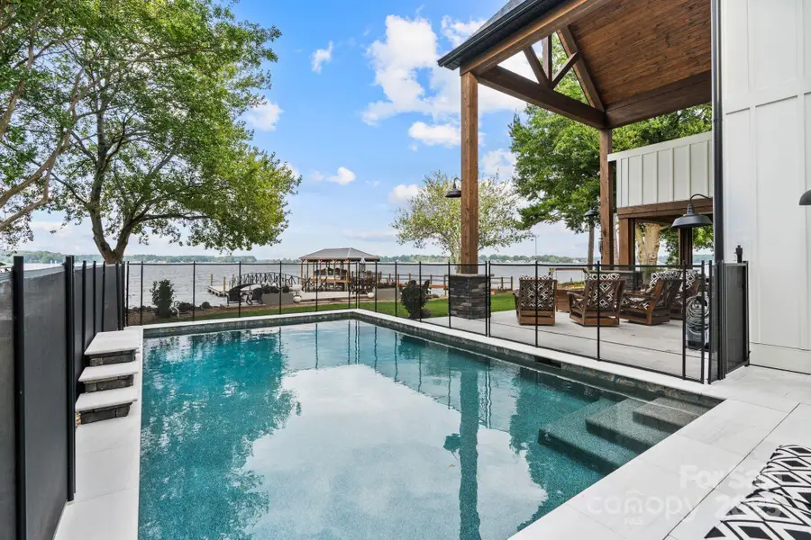 8250 Peninsula Lane, Sherrills Ford, NC 28673 - Image #3