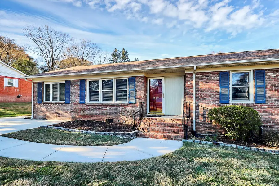 217 Ridge Drive, Harrisburg, NC 28075 - Image #2