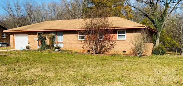 422 Mirror Lake Road, Salisbury, NC 28144