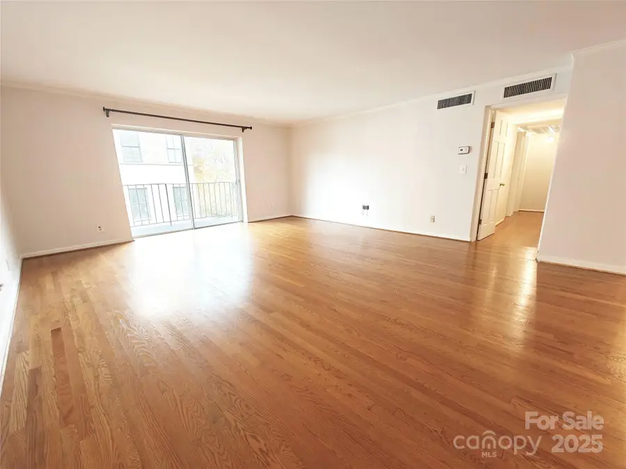 1323 Queens Road #321, Charlotte, NC 28207 - Image #2