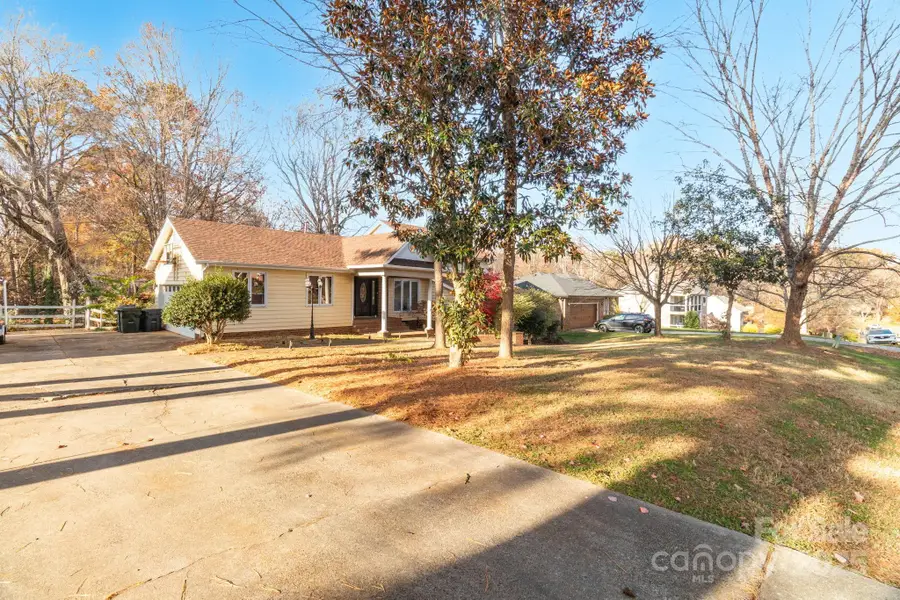 16425 Grapperhall Drive, Huntersville, NC 28078 - Image #2