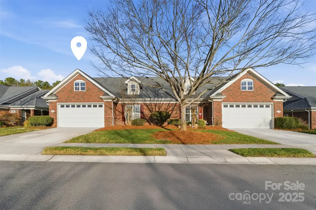 10100 Dominion Village Drive, Charlotte, NC 28269 - Image #1