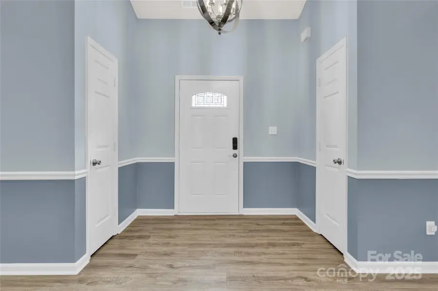 10402 Rolling Glen Court, Charlotte, NC 28214 - Image #2