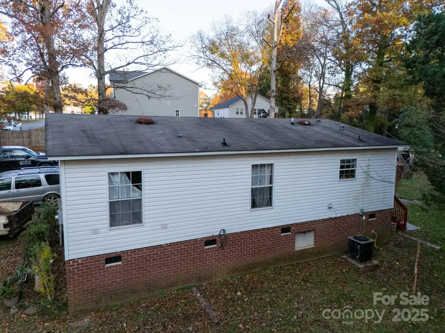 3313 Weeping Willow Drive Nw #6&7, Concord, NC 28027 - Image #3