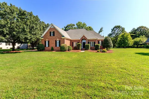 444 Cottonfield Circle, Waxhaw, NC 28173