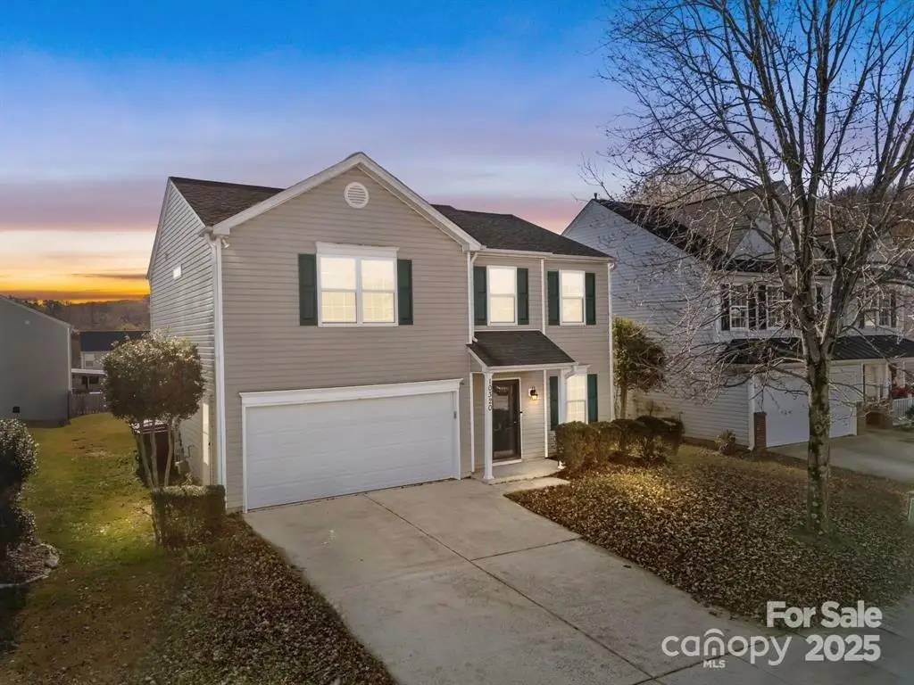 10320 Wakerobin Lane, Charlotte, NC 28213 - Image #1