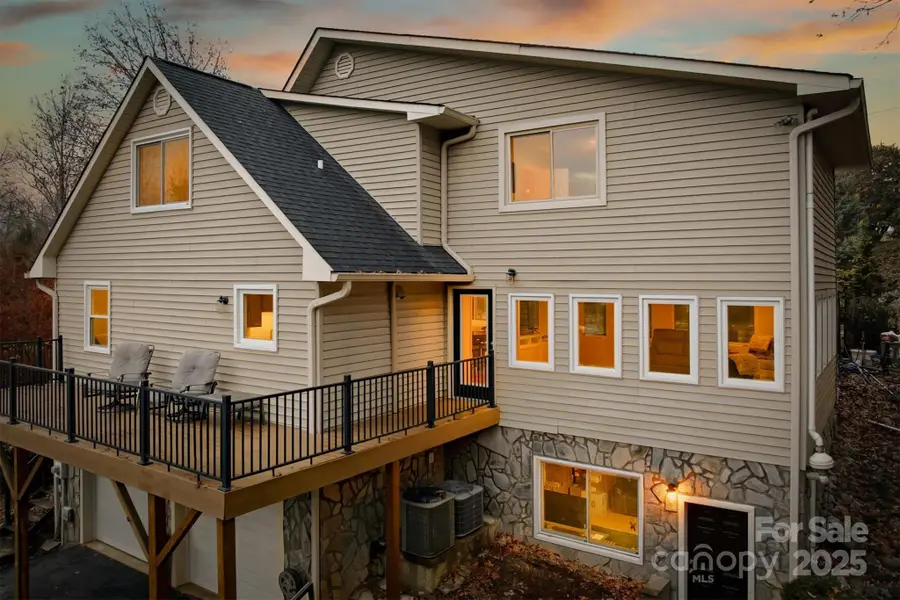 7501 Woodland Hills Road, Hickory, NC 28602 - Image #3