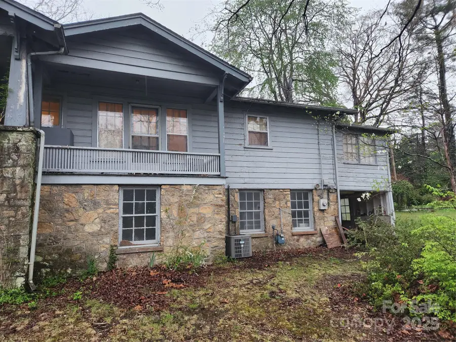 515 3rd Avenue, Hendersonville, NC 28739 - Image #3