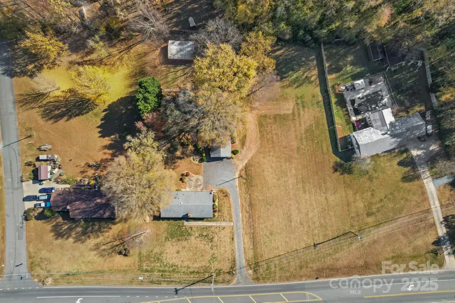 6812 W Sugar Creek Road, Charlotte, NC 28269 - Image #3