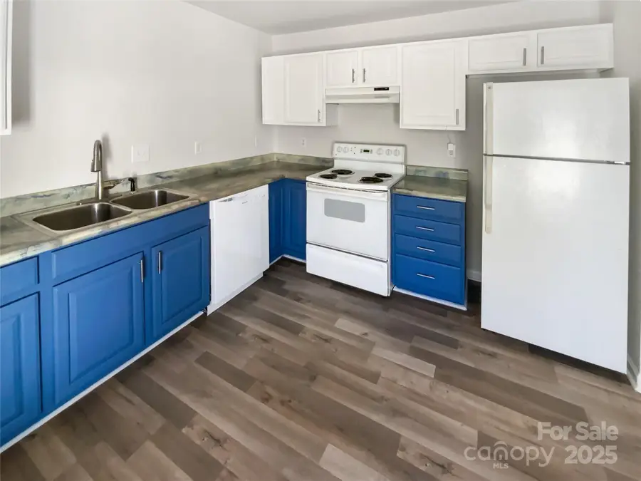 2118 Augusta Street, Charlotte, NC 28216 - Image #2