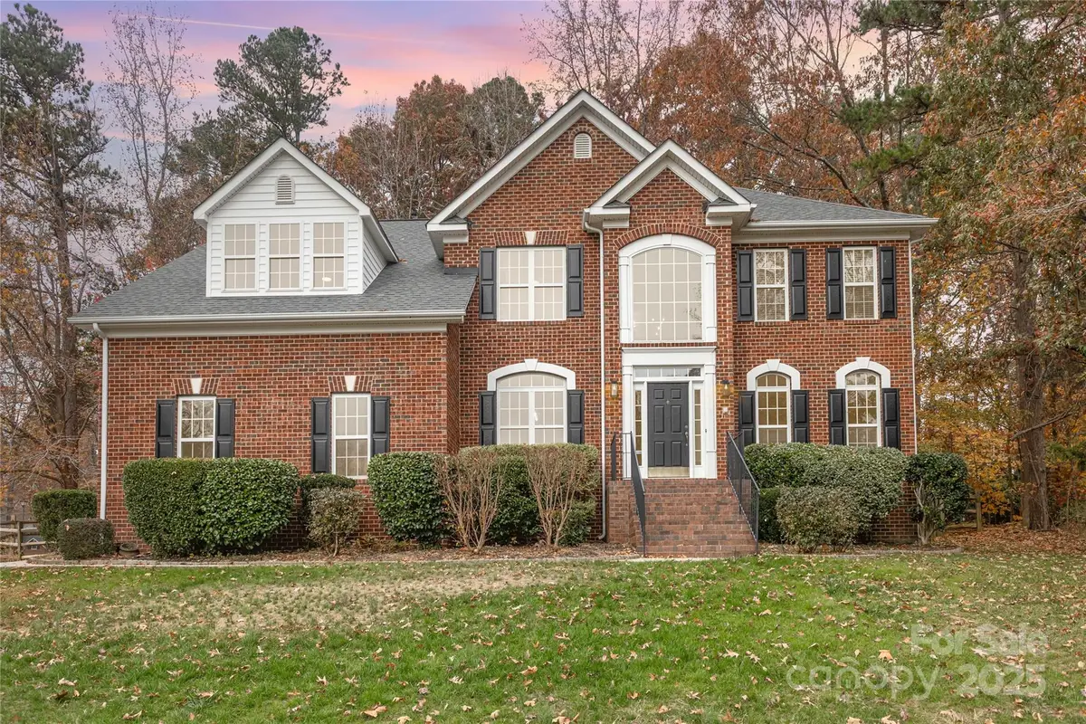 884 Clonmel Drive, Matthews, NC 28104 - Image #1
