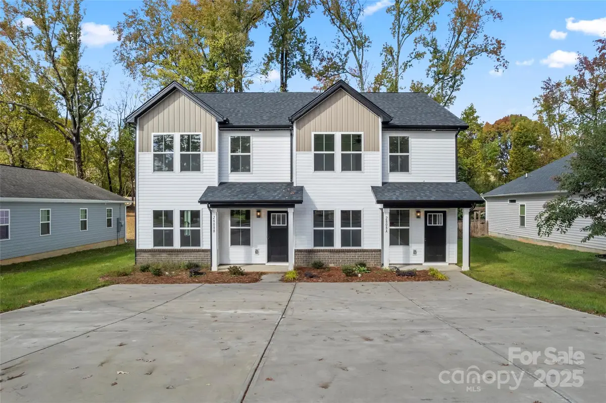 2909 New Pineola Road, Charlotte, NC 28208 - Image #1