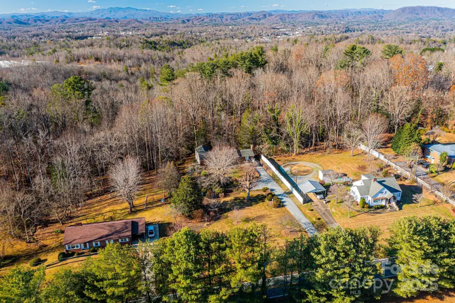 1108 Hibriten Drive Se, Lenoir, NC 28645 - Image #3