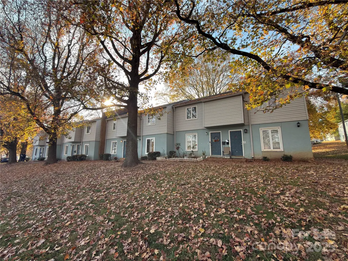 1931 Mereview Court, Charlotte, NC 28210 - Image #1