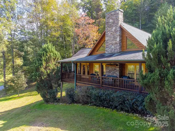 25 Black Oak Drive, Hayesville, NC 28904