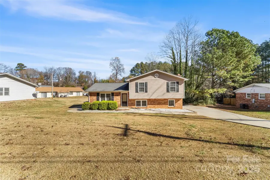 1401 Southwest Boulevard, Newton, NC 28658 - Image #2