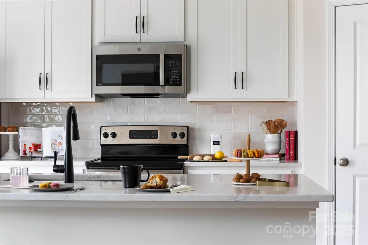 6013 Longar Lane, Charlotte, NC 28269 - Image #1