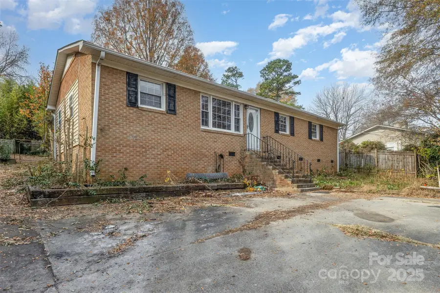 281 Sutton Road S, Fort Mill, SC 29708 - Image #2