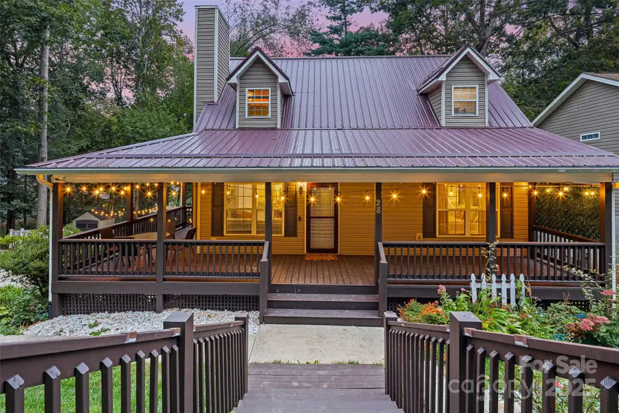 28 Grove Garden Avenue, Candler, NC 28715 - Image #2