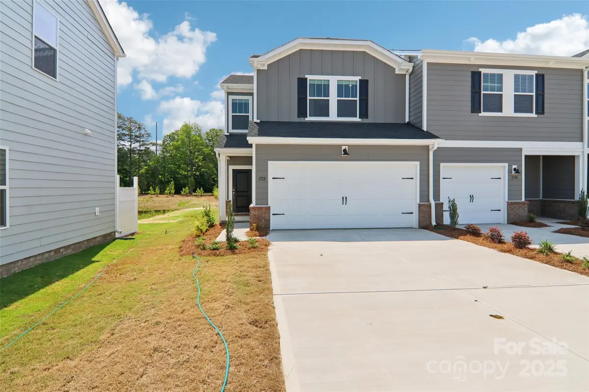 4031 Summit Woods Drive, Charlotte, NC 28216 - Image #1
