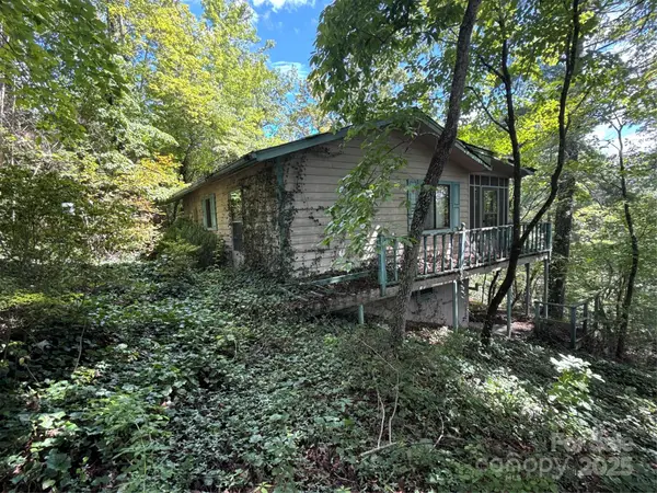 128 Sir Galahad Drive, Lake Lure, NC 28746
