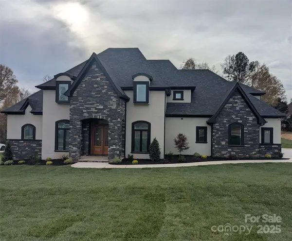 110 Hunts Landing Drive, Mooresville, NC 28117