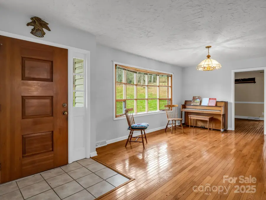 136 Old Tanglewood Trail, Hendersonville, NC 28739 - Image #3