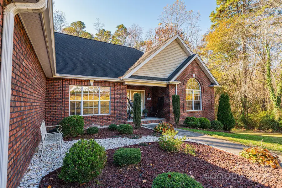 1436 20th Avenue Place Ne, Hickory, NC 28601 - Image #2