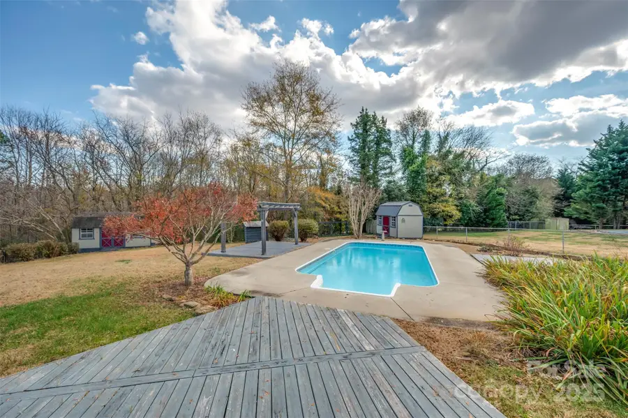 258 Brookmont Avenue, Forest City, NC 28043 - Image #3