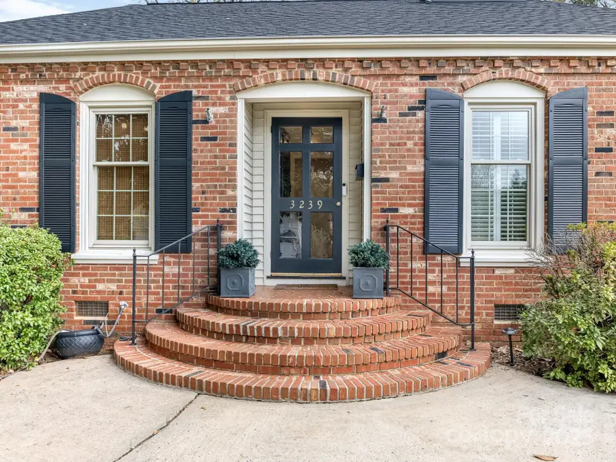 3239 Sunnybrook Drive, Charlotte, NC 28210 - Image #2