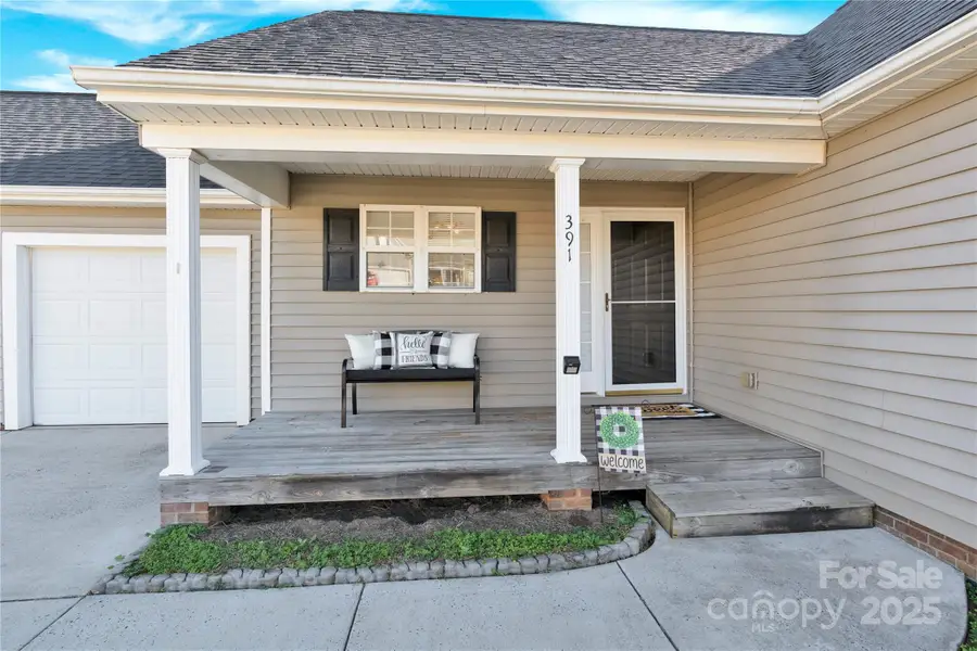 391 Brook Glen Drive, Mooresville, NC 28115 - Image #3