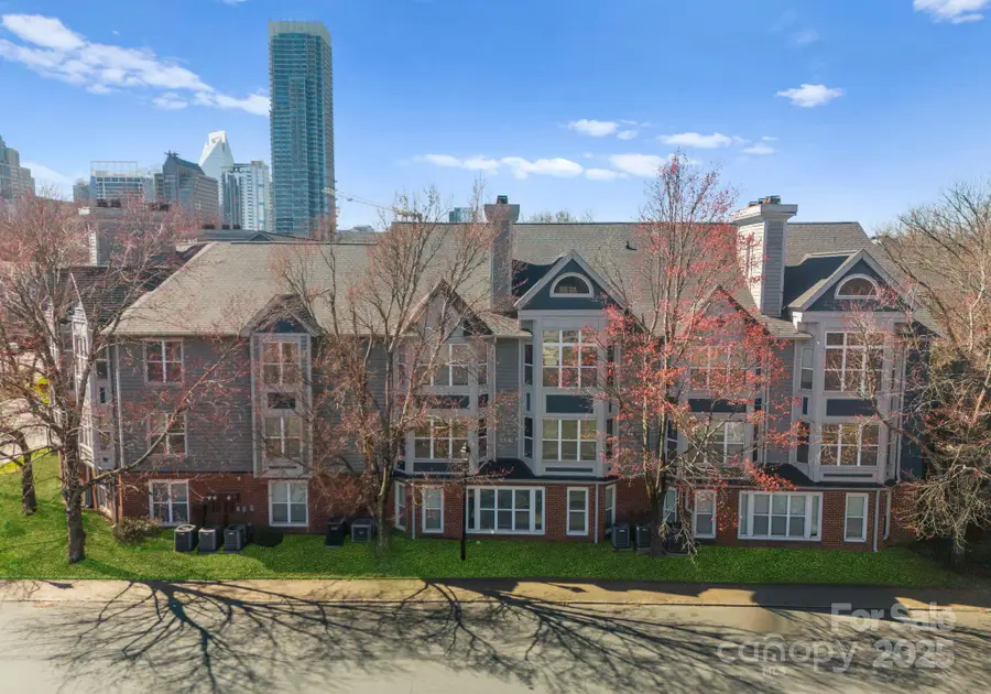 529 N Graham Street #2G, Charlotte, NC 28202 - Image #2