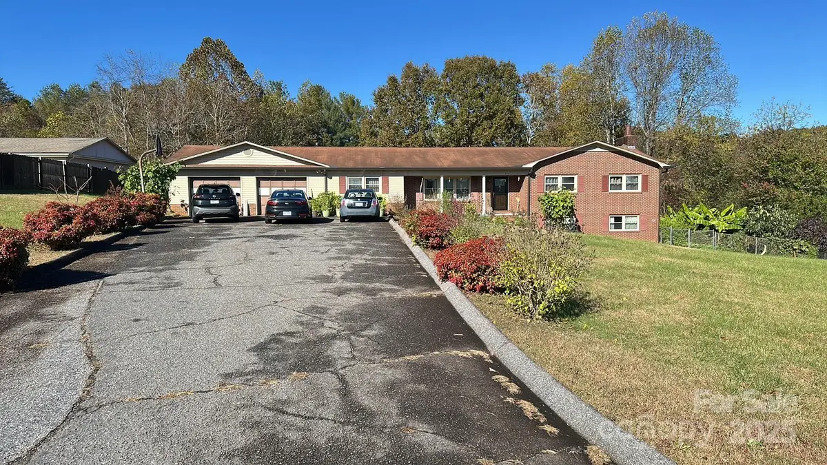 4458 Johnson Bridge Road, Hickory, NC 28602 - Image #1