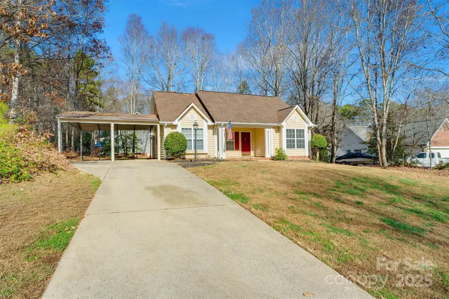 7111 Hunters Bluff Drive, Denver, NC 28037 - Image #2