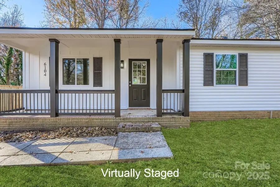 6104 Bridlewood Lane, Charlotte, NC 28215 - Image #3