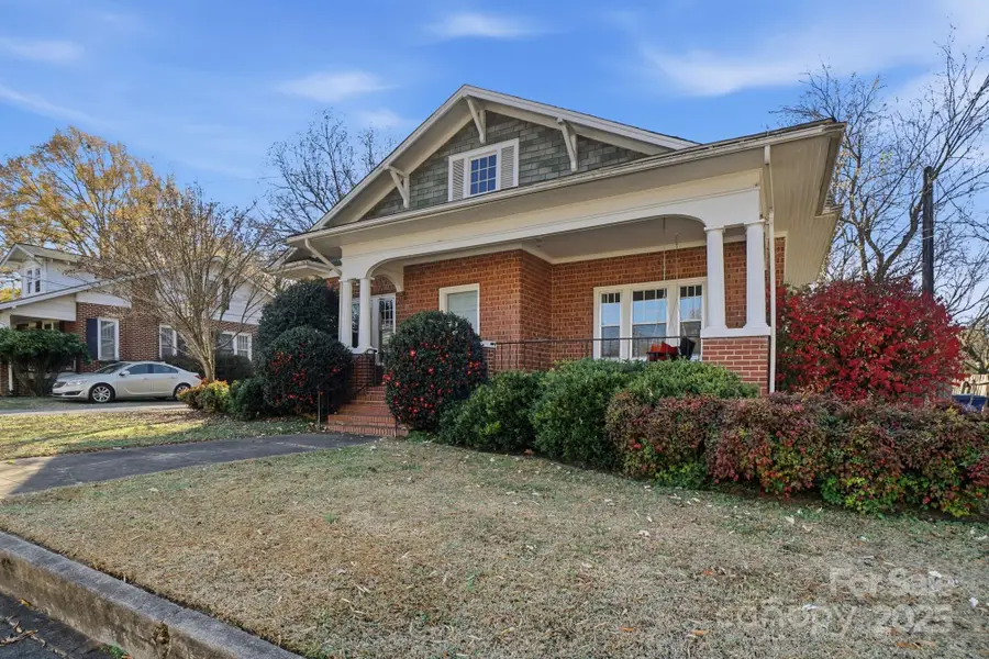 221 N Patterson Street, Statesville, NC 28677 - Image #3