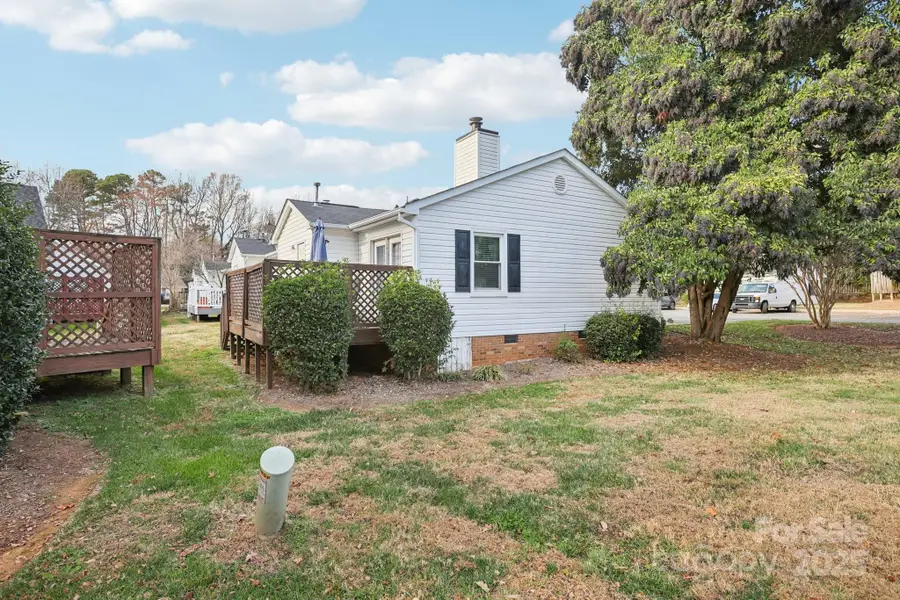 6042 Crape Myrtle Lane, Charlotte, NC 28216 - Image #3