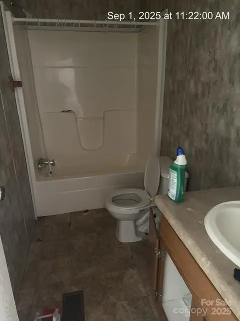 566 Plemmons Place, Marion, NC 28752 - Image #2