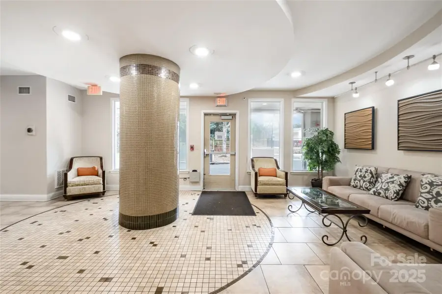 1000 E Woodlawn Road #217, Charlotte, NC 28209 - Image #3