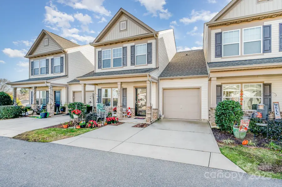 104 Blackstone Court, Statesville, NC 28677 - Image #2