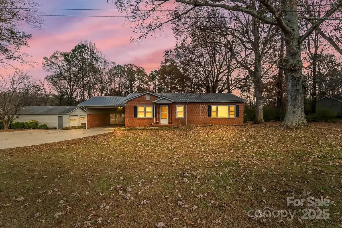 2282 Rome Jones Road, Newton, NC 28658 - Image #1